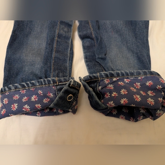 OshKosh Vintage Baby Denim Overalls With Floral Trim Size 24 Months. - Picture 9 of 10